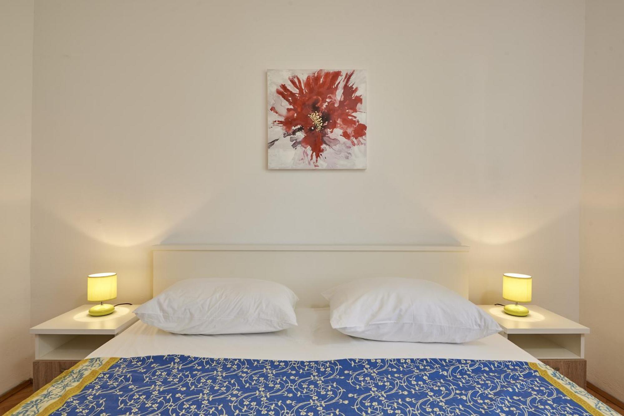 Apartments By The Sea Slatine, Ciovo - 15504 Rum bild